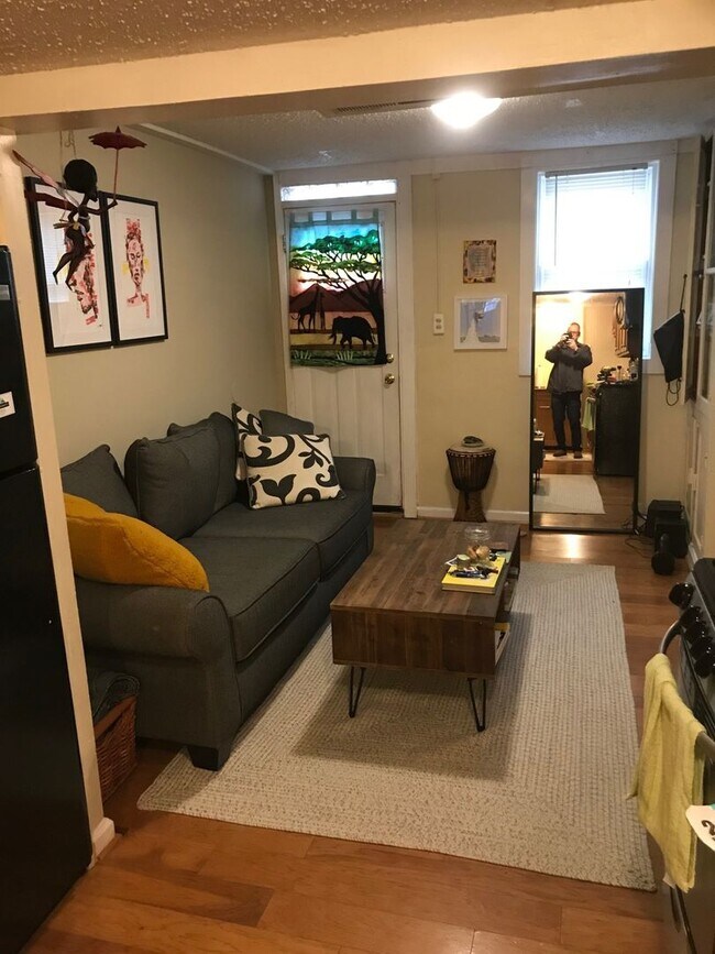 Foto del edificio - 412 S. Durham St./2 Bed, 1 Bath Townhouse ...