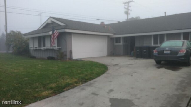 Foto del edificio - 5 br, 2 bath House - 2757 N Pampas St