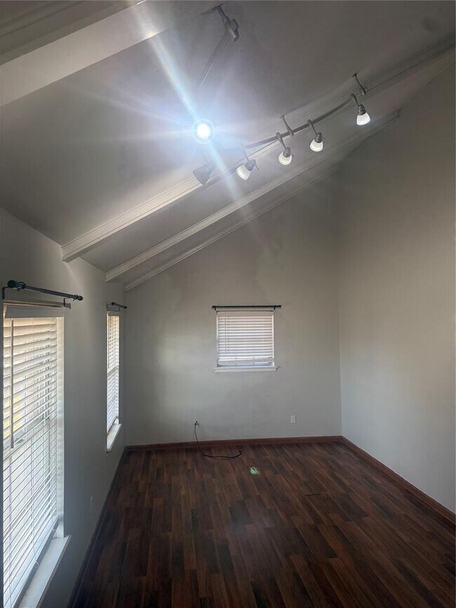 Foto del edificio - 2248 Laneway Dr