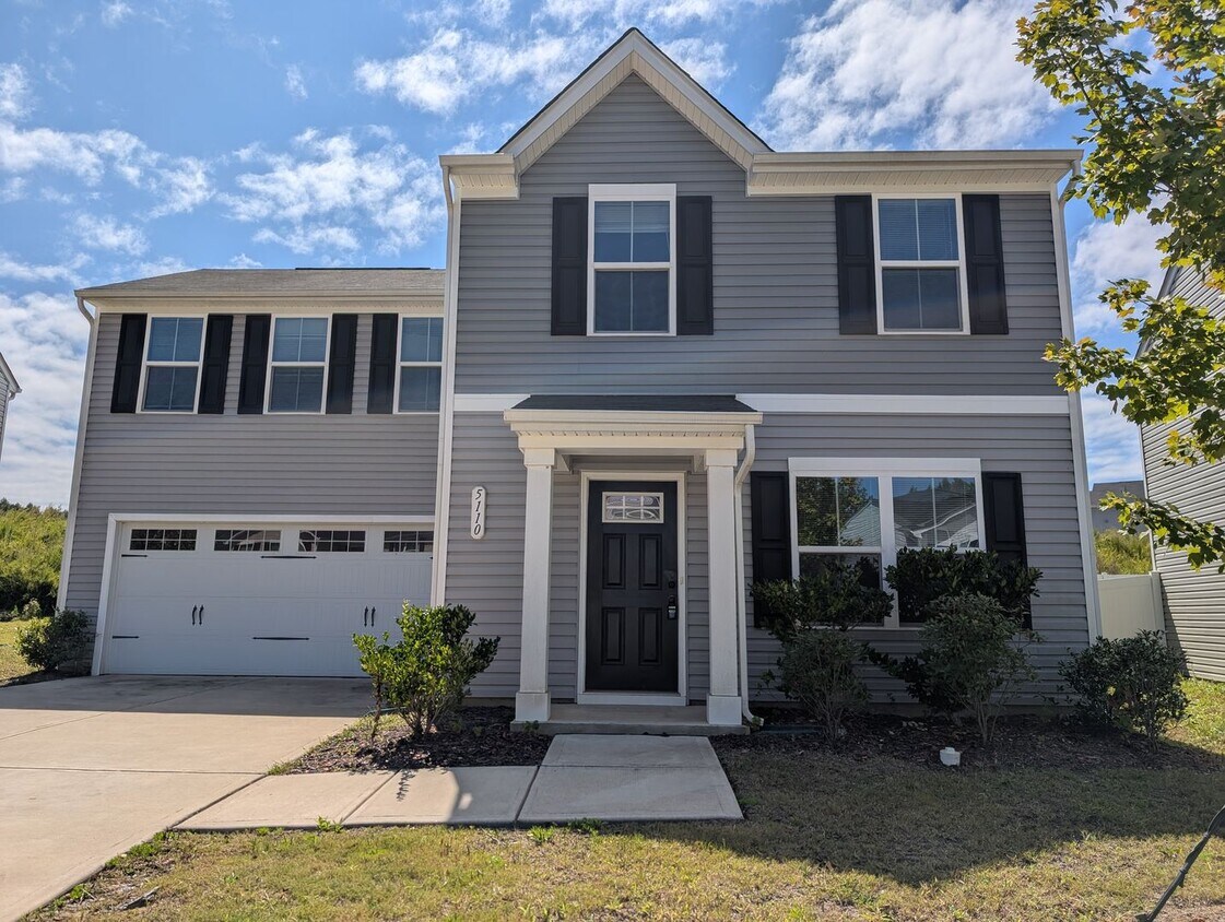 Primary Photo - Beautiful Home located in Robinson Park!
