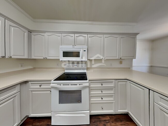 Building Photo - 6111 Creft Cir