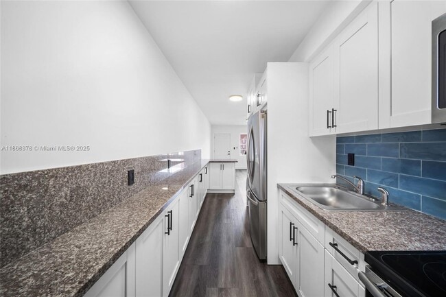 Building Photo - 3551 SW 10th St