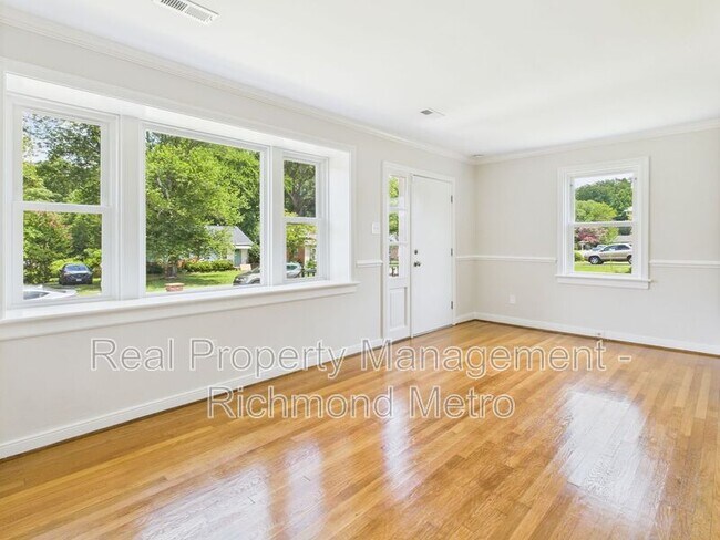 Foto del edificio - 1709 Glenview Rd