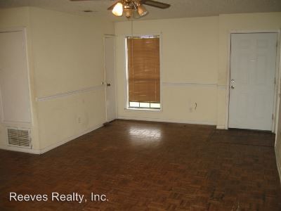 Building Photo - 917 Dawes Rd