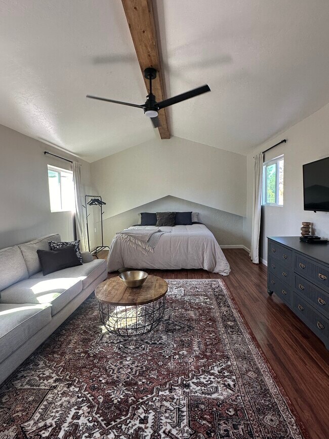 Foto del edificio - 635 3/4 Hanson Ln