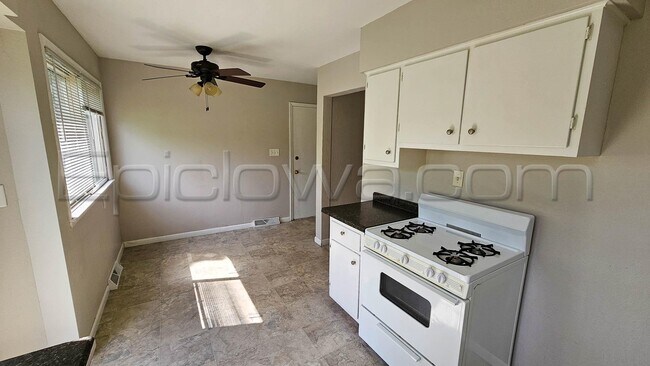 Foto del edificio - 205 Edgewood Rd NW