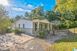 Building Photo - 2161 Chapel Hill Rd