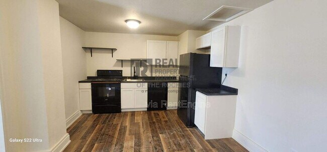 Foto del edificio - 606 W 24th St