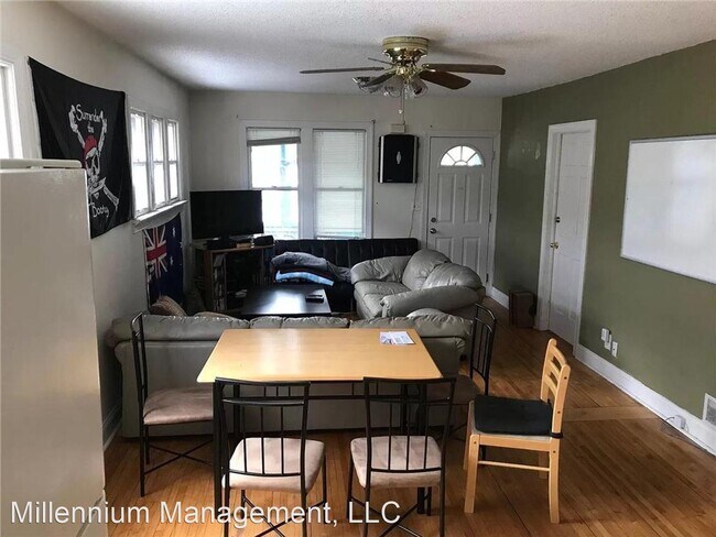 Foto del edificio - 4 br, 2 bath House - 1074 11th Ave SE