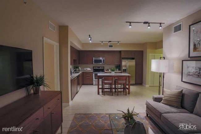 Foto del edificio - 3 br, 2 bath  - 2970 Toscana Ln E