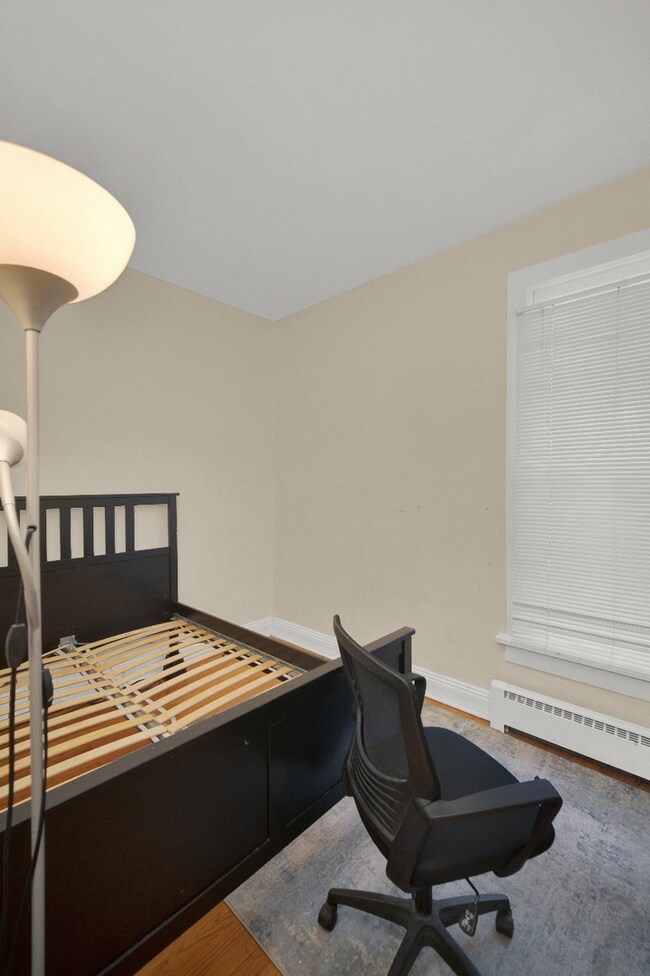 Foto del edificio - 2036 Sherman Ave