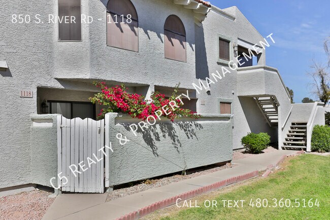Foto del edificio - 850 S River Dr