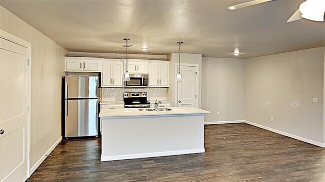 Building Photo - 4923 Avion Ct