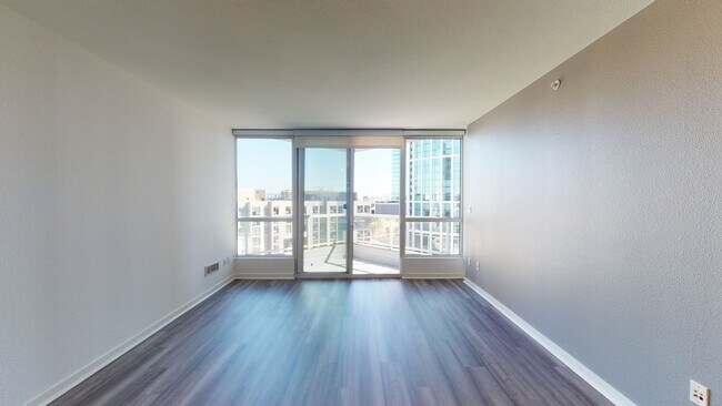 Interior Photo - 388 Beale