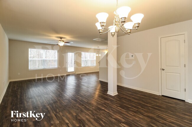 Building Photo - 1618 Dodson St