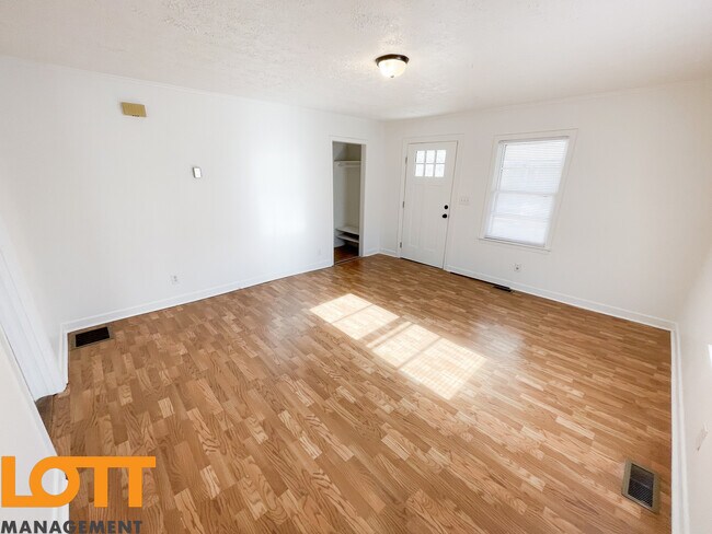 Building Photo - 8 Haynesworth St