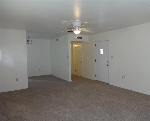 Building Photo - 1401 S Platinum Ave