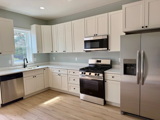 Foto del edificio - 303 Whitridge Ave