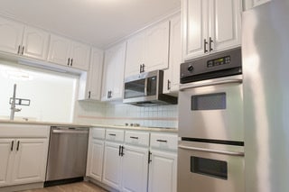 Building Photo - 636 Eastview Way