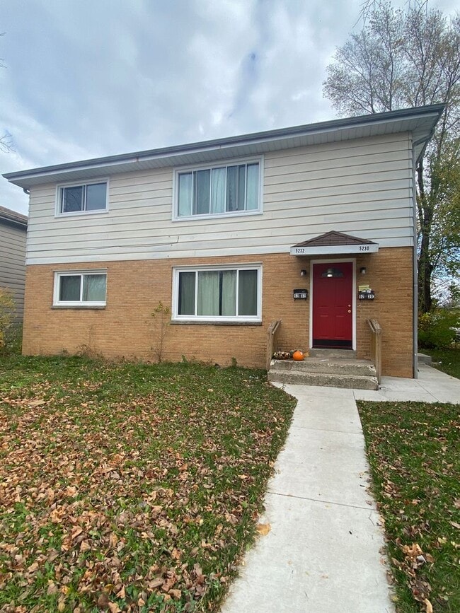 Building Photo - 5230 N 84th St