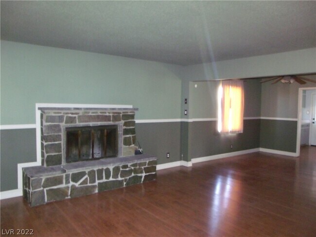 Building Photo - 53 Laswell St