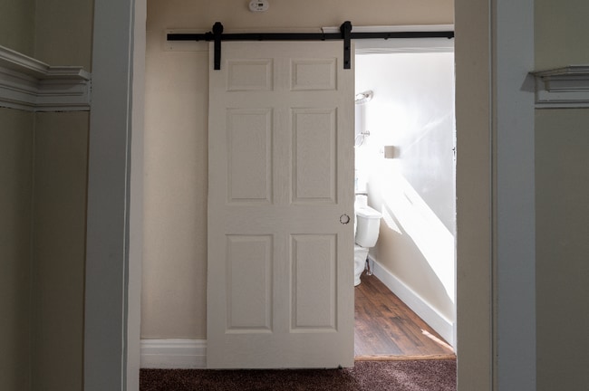 Building Photo - 1171 La Croix Ave