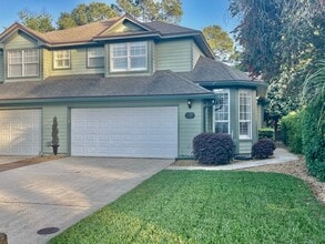 Building Photo - 95116 Village Dr
