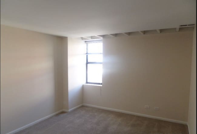 Building Photo - 747 N Sedgwick St