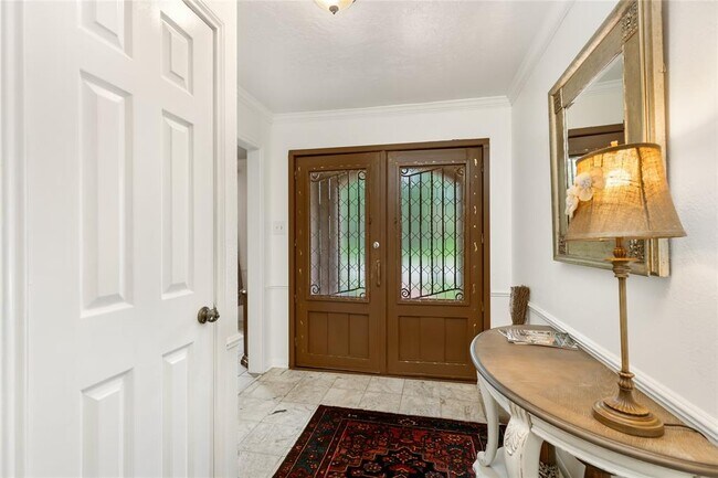 Building Photo - 1710 Woodland Vista Dr