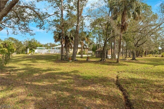 Building Photo - 6840 Cadet Ave