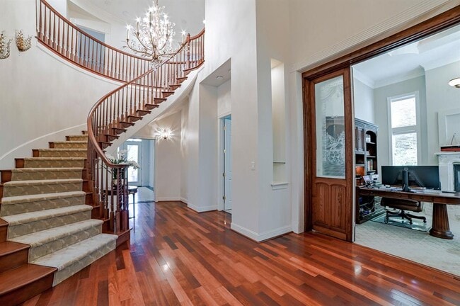 Building Photo - 500 Konstanty Cir