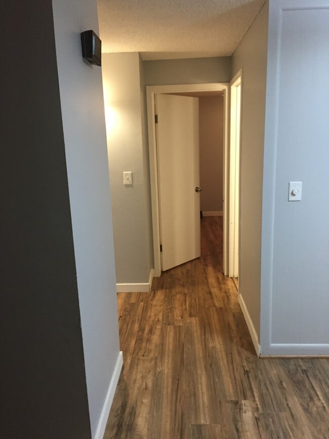 Building Photo - E 23rd 4 Plex