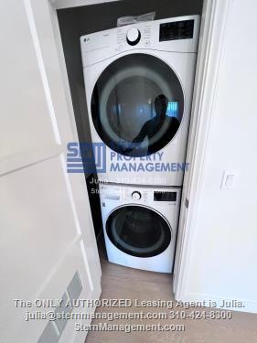 Interior Photo - 559 N. Normandie Ave