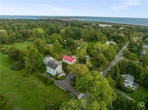 Building Photo - 400 Paradise Ave