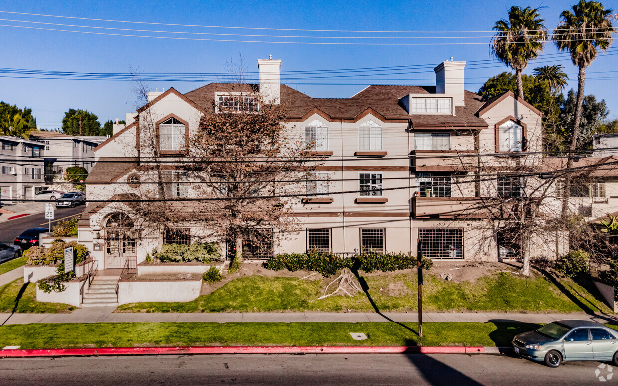 Primary Photo - Lido Apartments - 9915 National Blvd