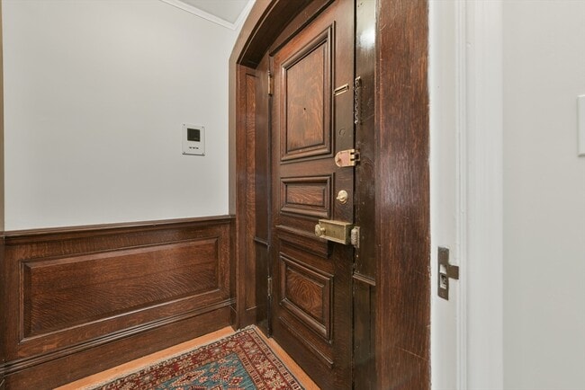 Building Photo - 354 Beacon St