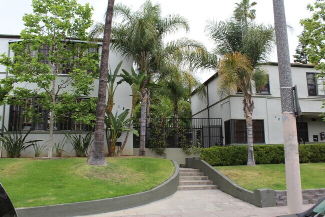 STREET VIEW. - 1020 1/4 S Westmoreland Ave