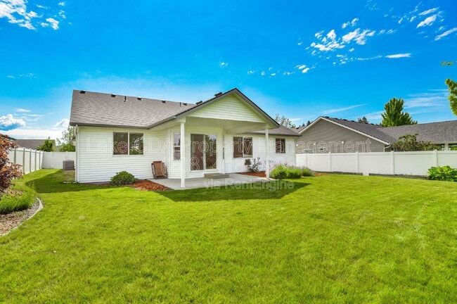 Building Photo - 10231 N Zenith St