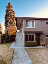 Building Photo - 5409 NE 65th St