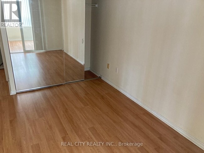 Building Photo - 325 Webb Dr