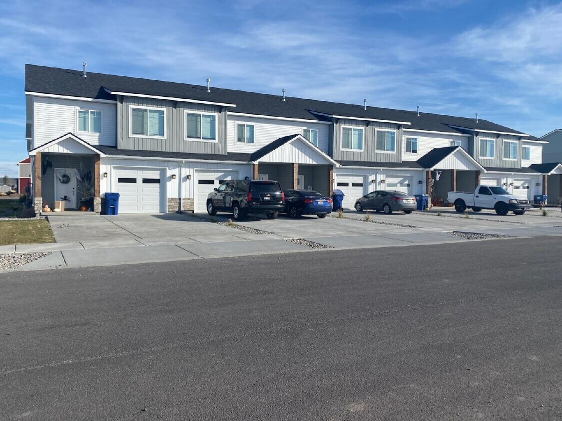 455 Huckleberry Ln, Sugar City, ID 83448 Townhome Rentals in Sugar