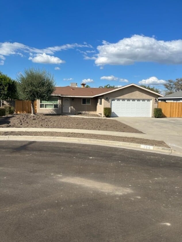 3 BED 2 BATH HOME AVAILABLE 9/21/22 House Rental in Hanford, CA