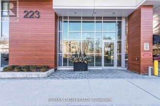 Building Photo - 223 St Clair Ave W