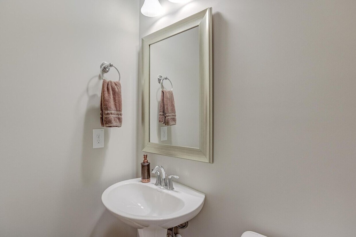 Foto principal - 1106 Brightskies St