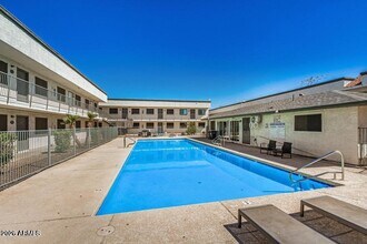 Building Photo - 18202 N Cave Creek Rd
