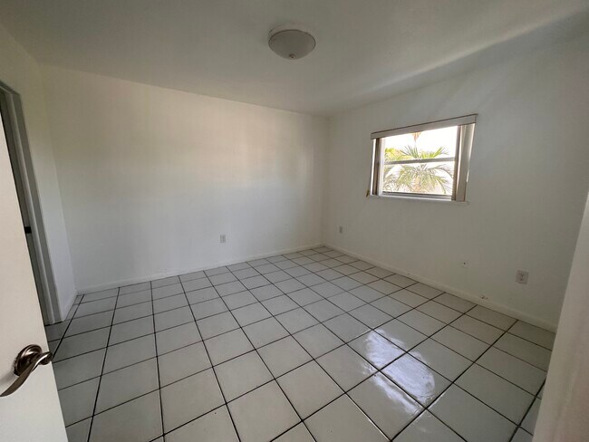 Foto del edificio - 3052 SW 27th Ave