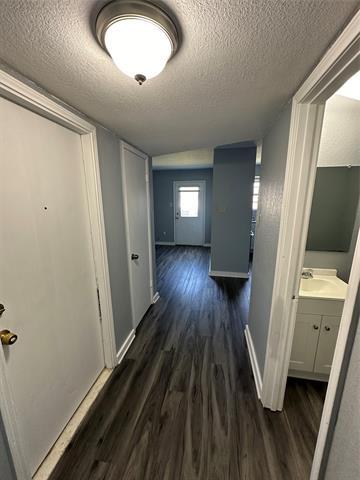 Foto del edificio - 1025 NW Summercrest Blvd