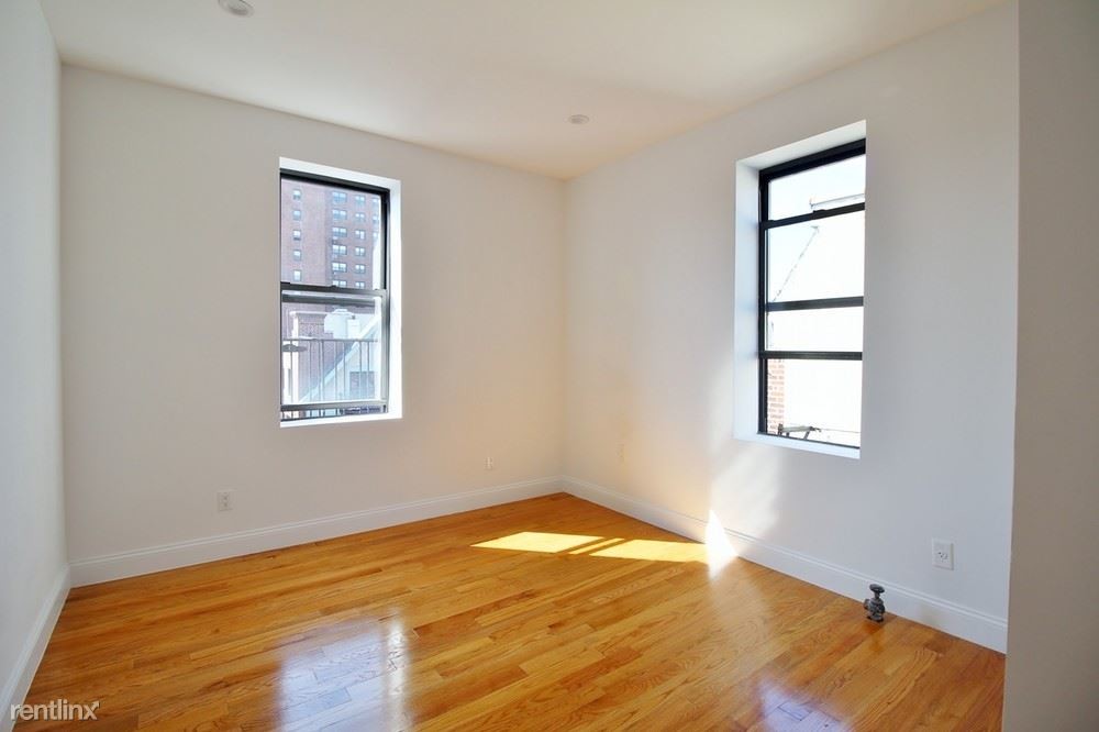 Primary Photo - 570 W 204th St