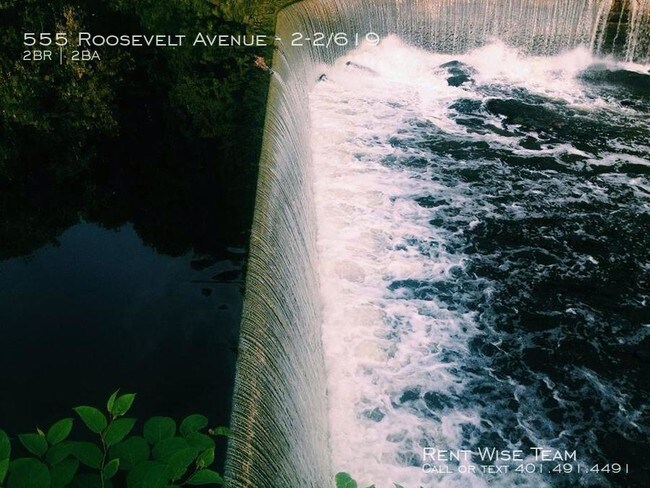 Foto del edificio - 555 Roosevelt Ave