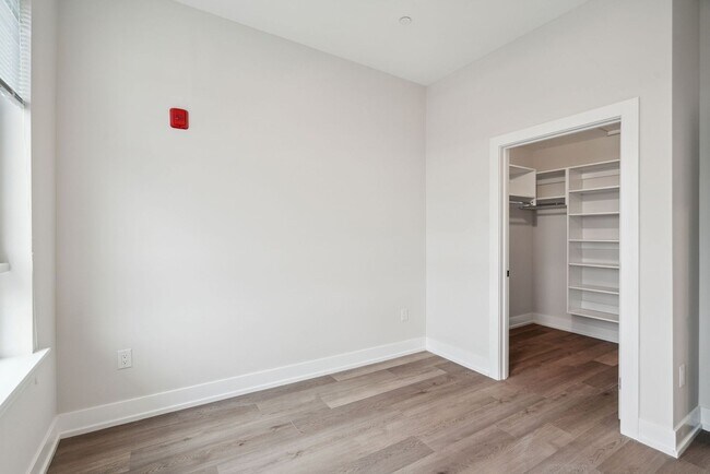 Interior Photo - The Dally